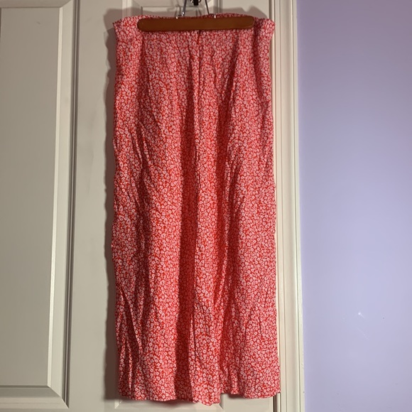 H&M floral print midi dress with slit. - Picture 2 of 2